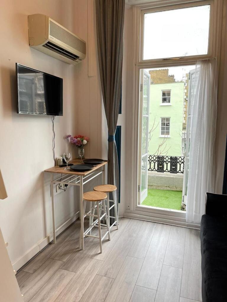 Portobello Road Artistic Studios 'Budget' Лондон Номер фото
