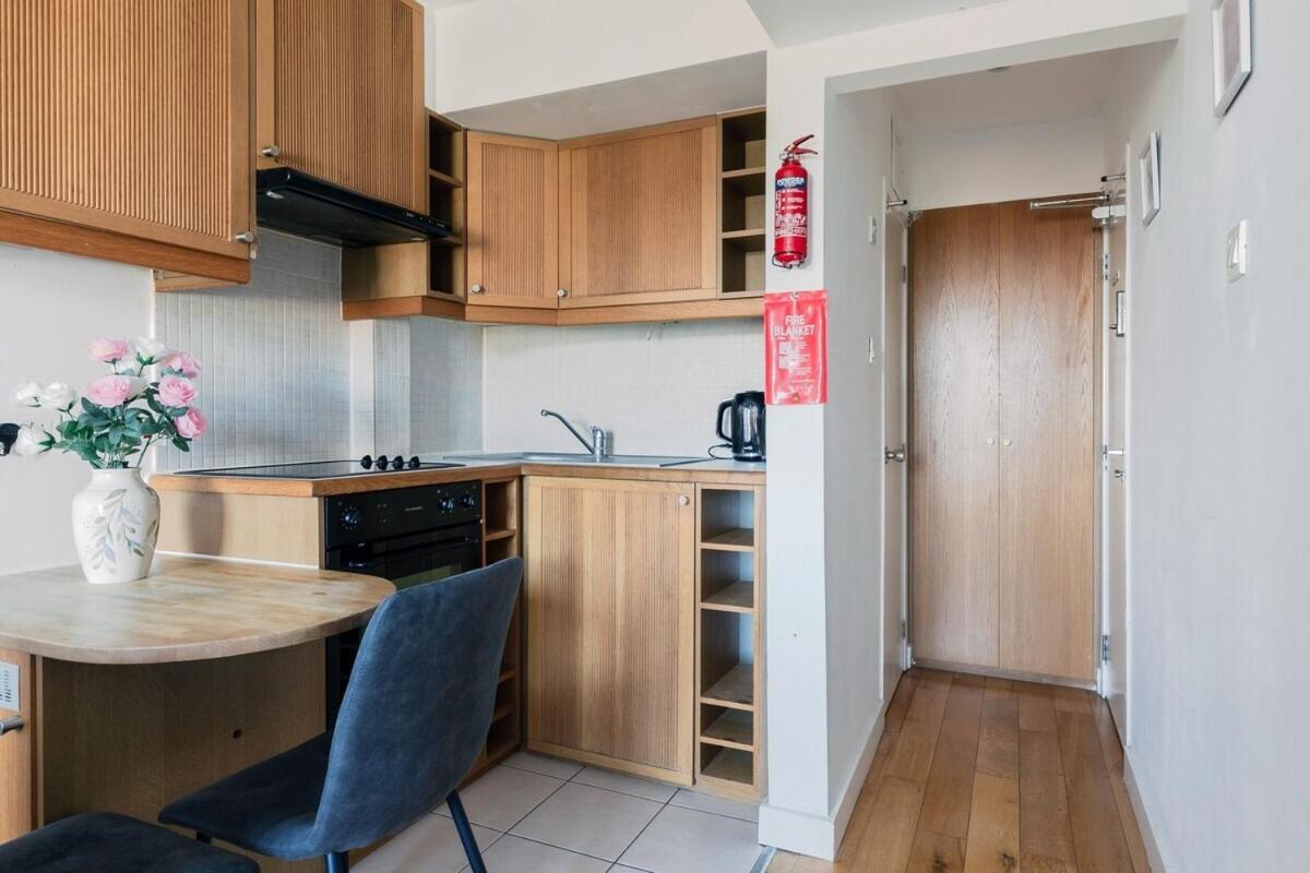 Portobello Road Artistic Studios 'Budget' Лондон Номер фото