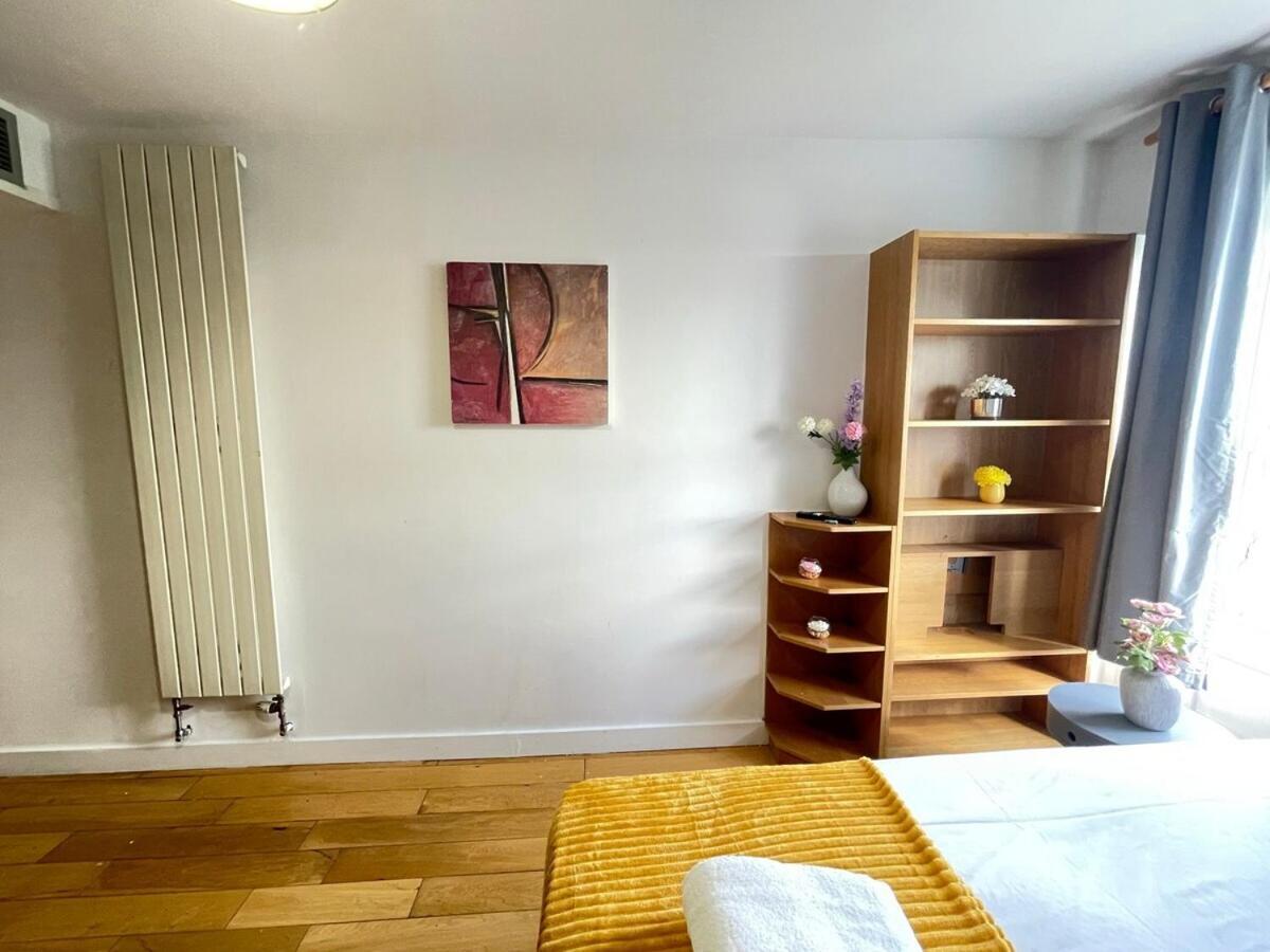 Portobello Road Artistic Studios 'Budget' Лондон Номер фото