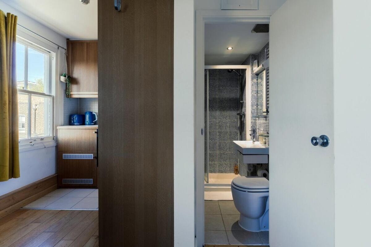 Portobello Road Artistic Studios 'Budget' Лондон Номер фото