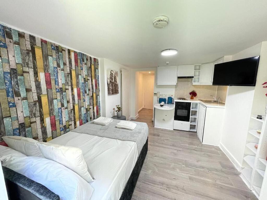 Portobello Road Artistic Studios 'Budget' Лондон Номер фото