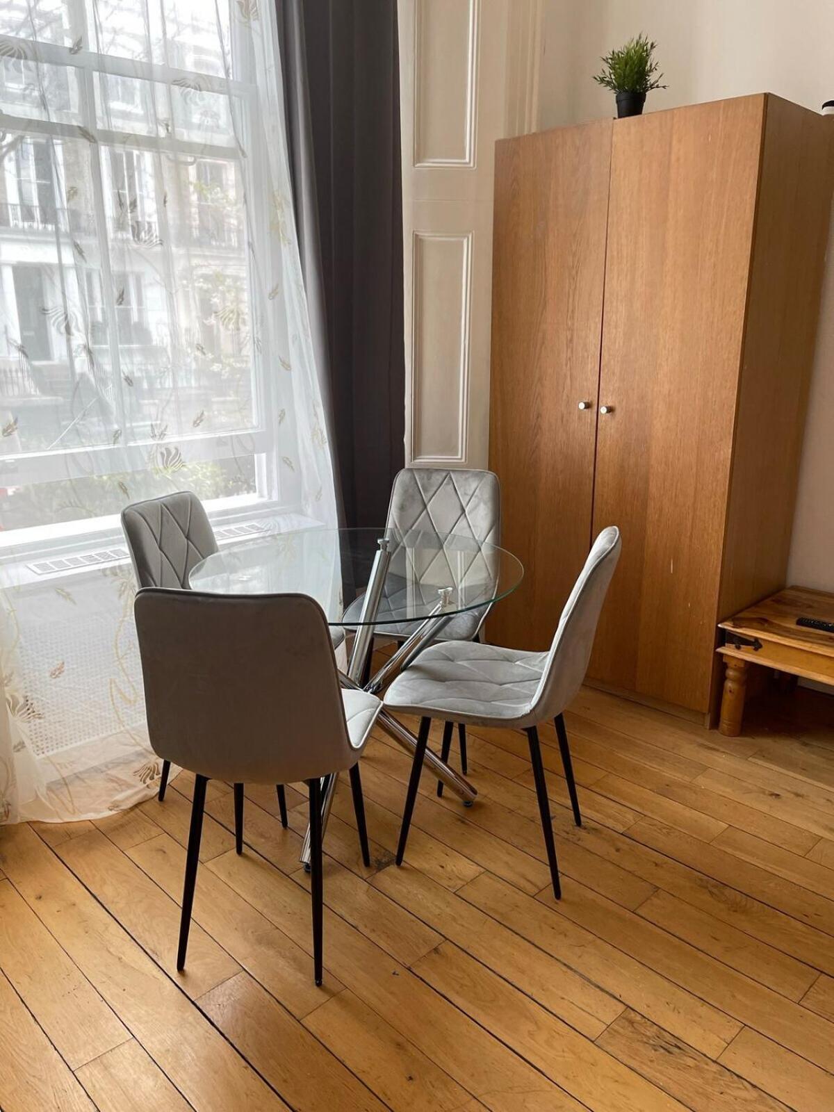 Portobello Road Artistic Studios 'Budget' Лондон Номер фото